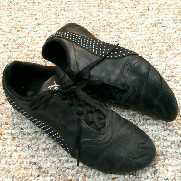 Puma Shoes - Women's Black Puma Sneakers Size 7.5